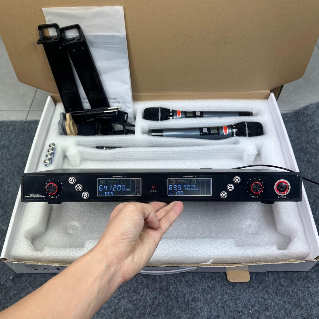KTV U-Band High-End Stage Wireless Dual Microphone Lavalier Headset for Conferences