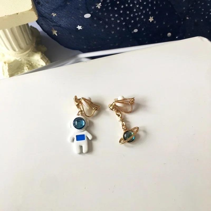 Kreatives Niedliches Design Universum Planet Stern Astronaut Quasten Hängeohrringe Für Frauen Mädchen Hohler Kreis Kristall Anhänger Schmuck