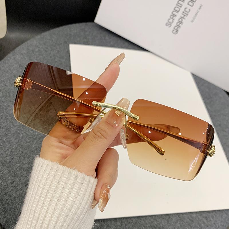 New Sunglasses With Special Frameless Cut Edge Metal Frame, Leopard Head Decorative Sunglasses For Men And Women 90283