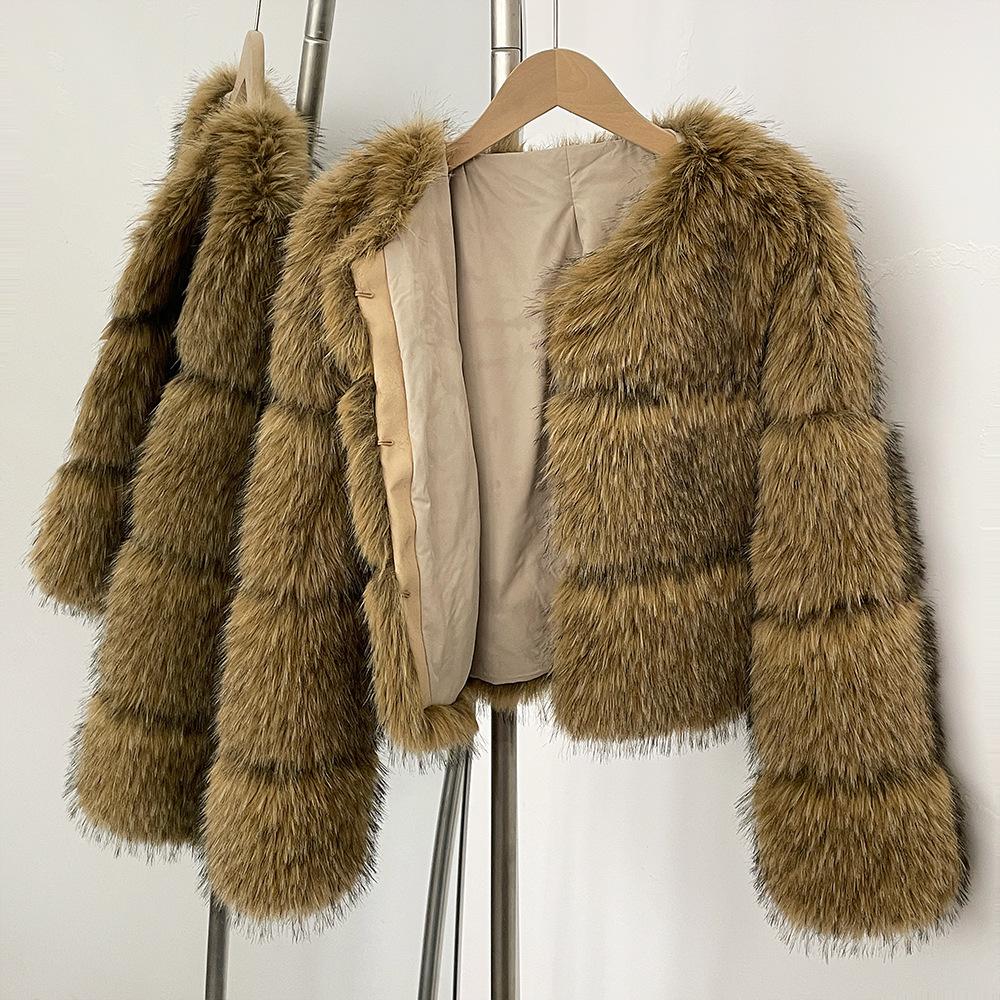 European and American short autumn and winter new round neck fashion warm imitation raccoon fur coat women's fur coat