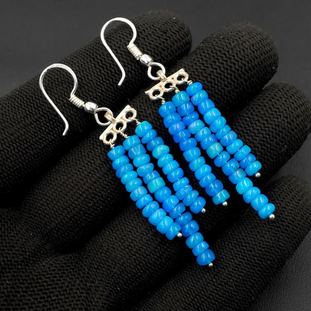 Orecchini con Perle di Opale Etiopico Blu Naturale Multi-Fuoco Argento 925 Cabochon Perline
