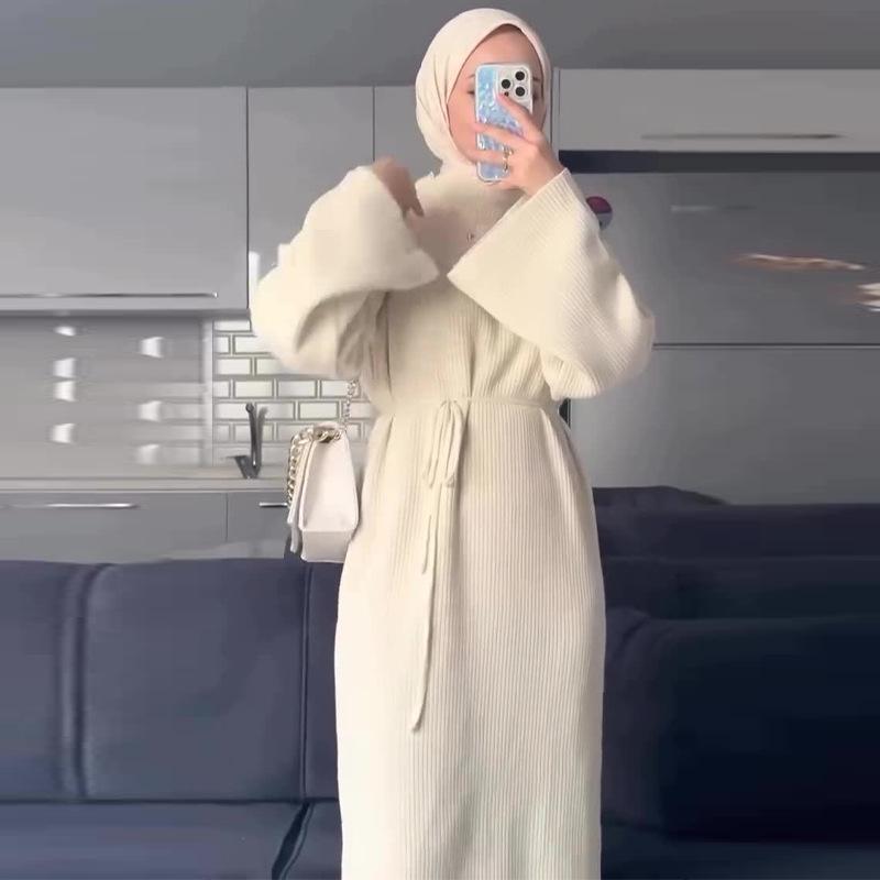 

Женское трикотажное платье однотонного цвета с круглым вырезом и шнуровкой на талии, осень 2024 L абрикосовый