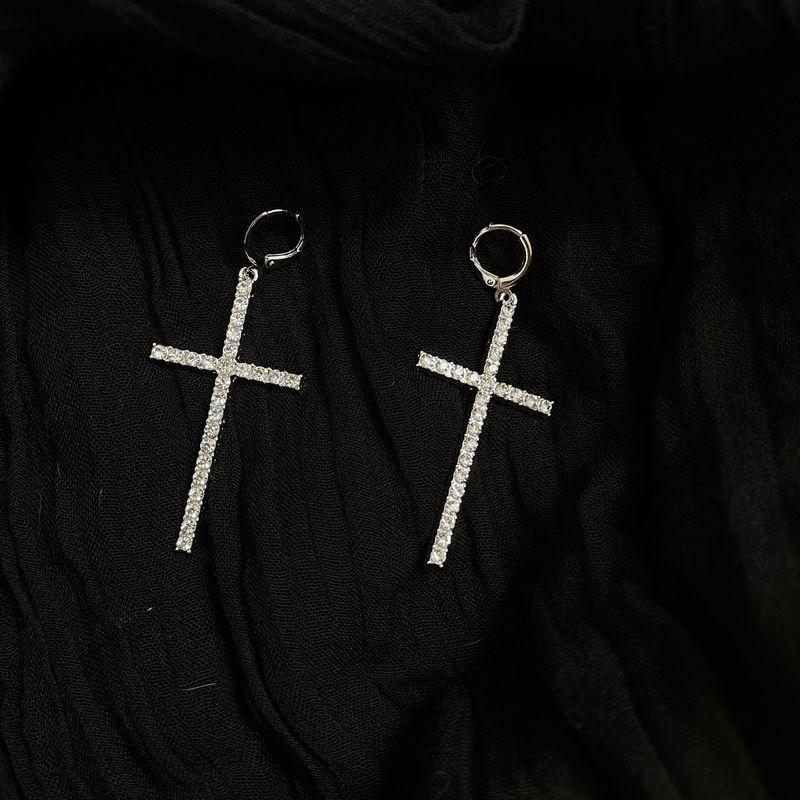 Fashion Style Super Flash Rhinestone Big Cross Earrings Easiest for Match Accessible Luxury Exaggerated Fancy Full Diamond Y2g Sexy Earrings Silver