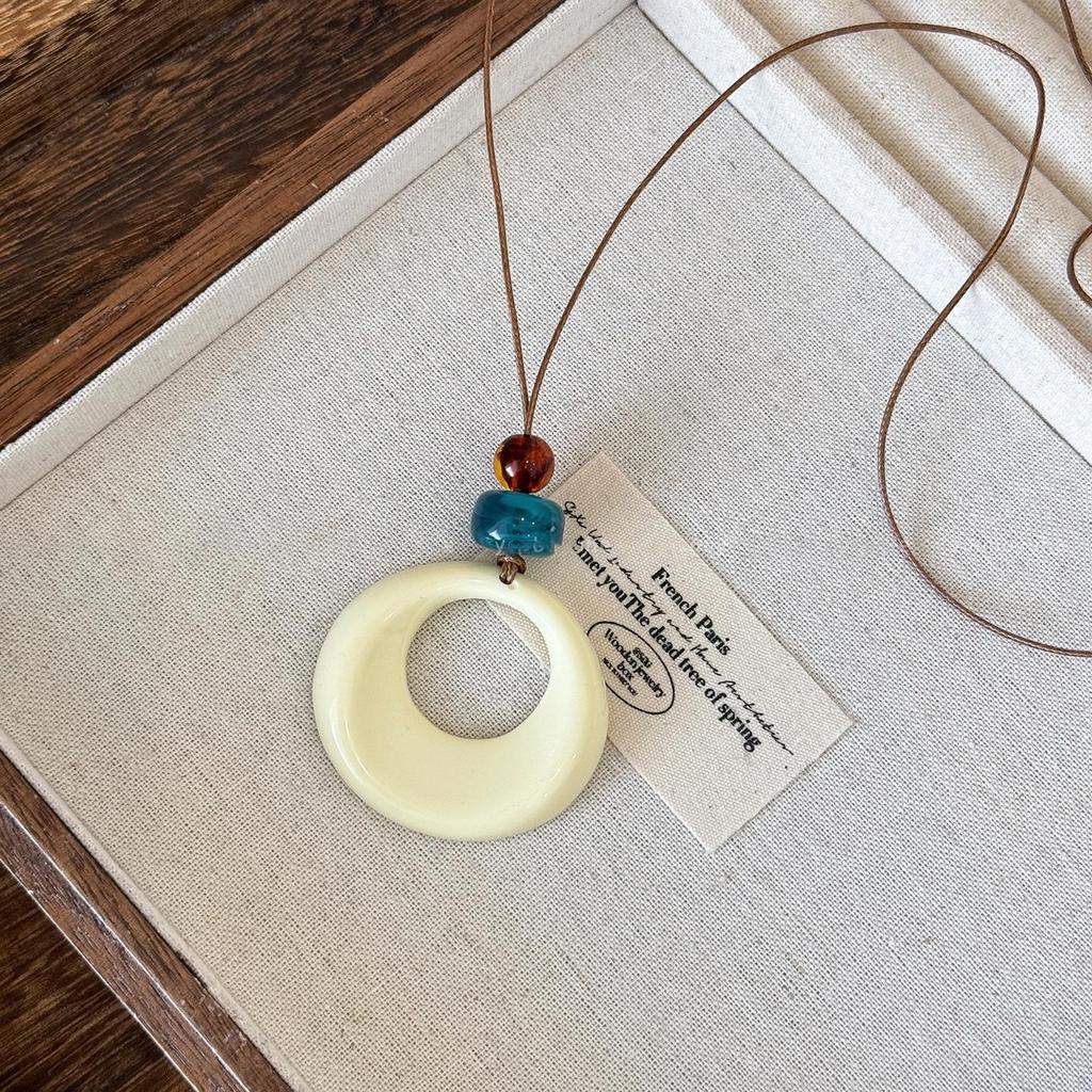 Minimalist Adjustable Acrylic Geometric Necklace - Versatile Fashion Sweater Chain