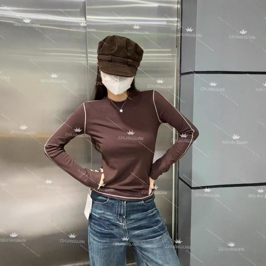 Elegant Korean-Style Slim Fit Brushed Outline Neck Layer