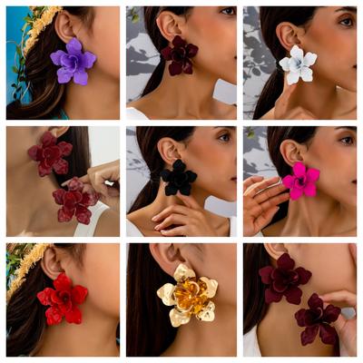 Popular Retro Pair Of Multi-Color Paint Exaggerated Large Flower Stud Earrings Suitable For Parties