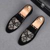 Fashion New Men's Fashion Printed Embroidery Suede Flats Shoes Oxfords Zapatos De Novio Man Party Wedding Dress Formal Prom Shoes