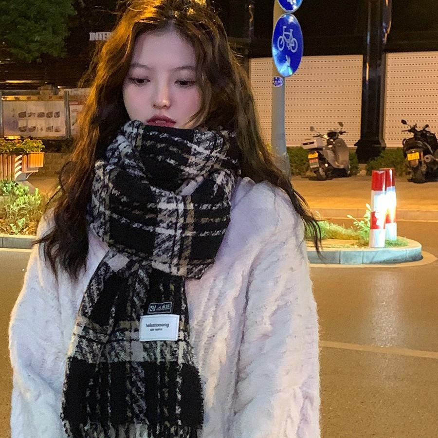 Retro Plaid Scarf for Girls Winter Ins Versatile Thickened Warm Long Shawl Dual Purpose Versatile Student Scarf