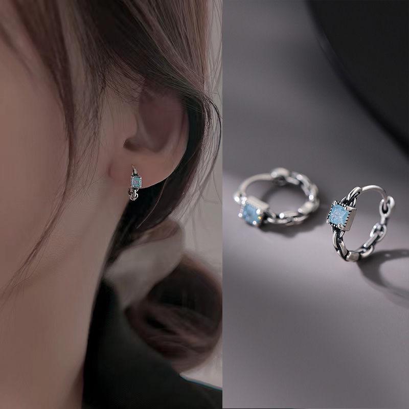 

Mint Green Zircon Earrings: Elegant Light Luxury Design for Women