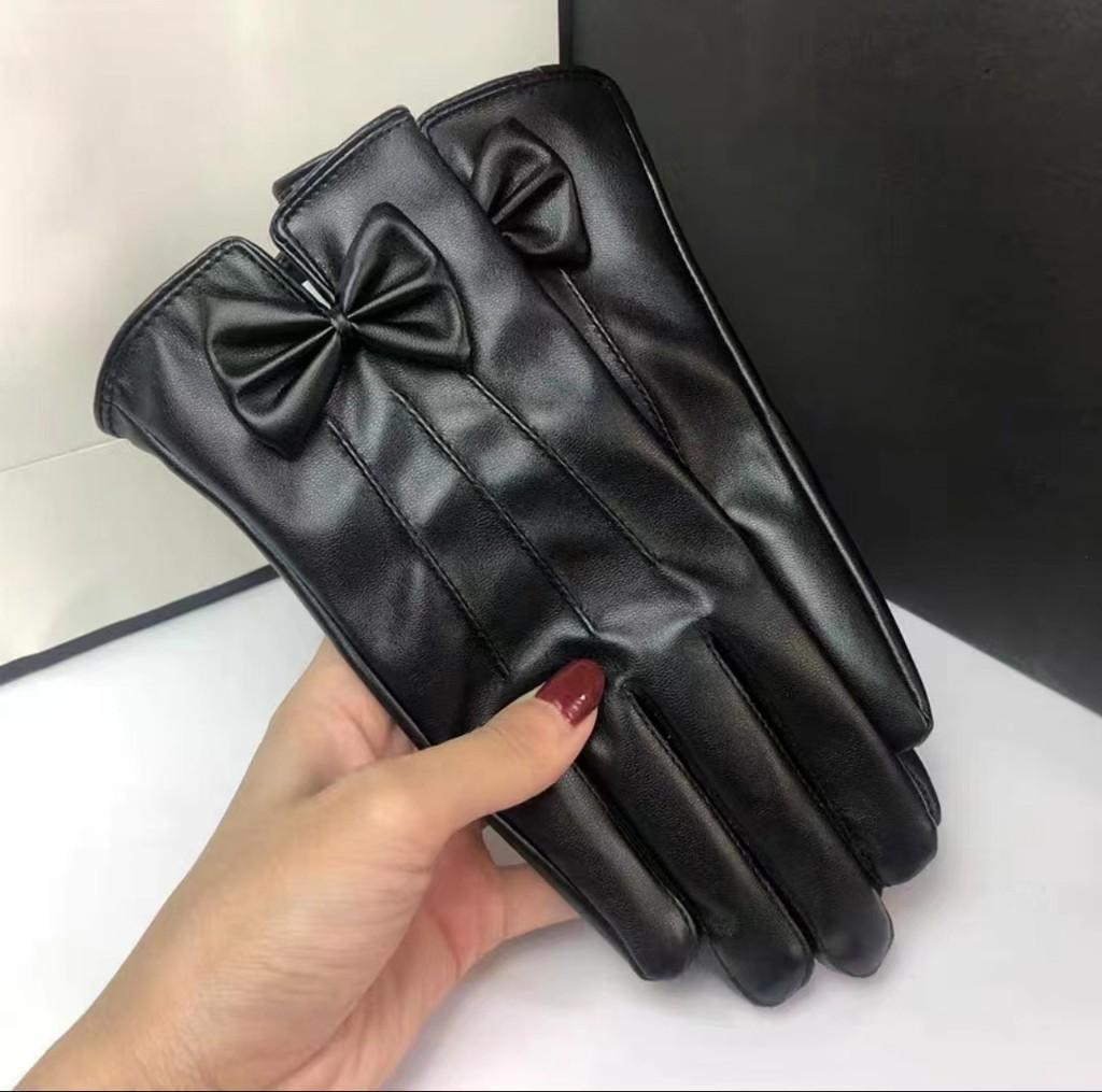 

Womens Pu Touch Screen Gloves With Bowknot Design For Winter Commuting And Warmth чёрный