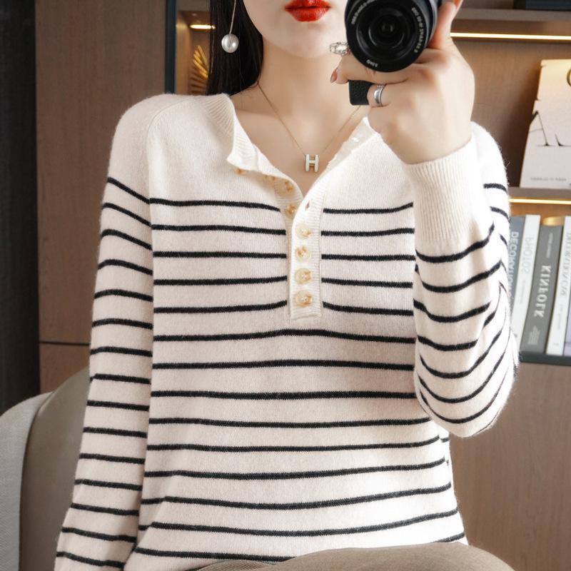 Multi-button Round Neck Bottoming Shirt for Women In Autumn and Winter, All-match Sweater, Loose Striped Andy Velvet Warm Top, Knitted Style