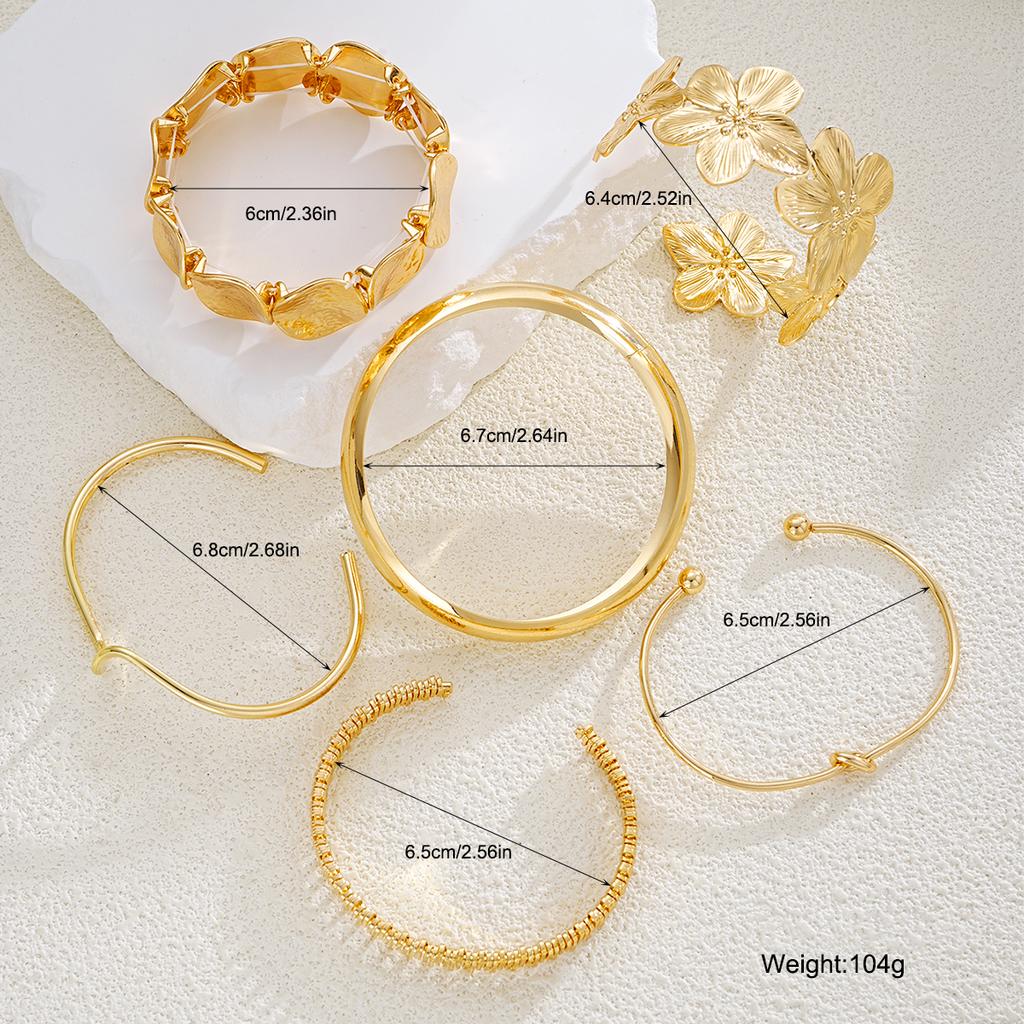 Elegant Vintage Flower Bracelet Set for Women Fashion Gold Color Minimalist Twisted Cuff Bangles Daily Wear Vacation Jewelry New