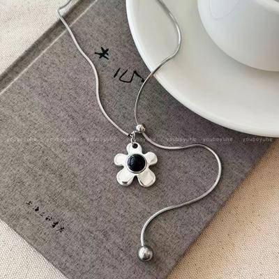 Female Niche Long Style Simple and Versatile Retro Flower Heart Pull-out Necklace