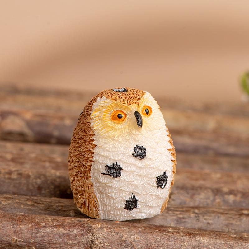 Miniature Cartoon Simulation Owl Figurine Realistic Resin Bird Decoration Cute Kawaii Collectible Home Desktop Figurines