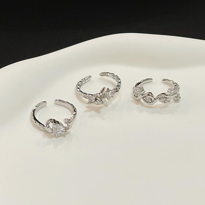 Original Design Niche High Sense Cold Wind Personality Zircon Fashion French Irregular Opening Ring Women