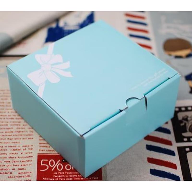 Set Cană de Cafea Ceramică și Farfurie de Lux Ușor