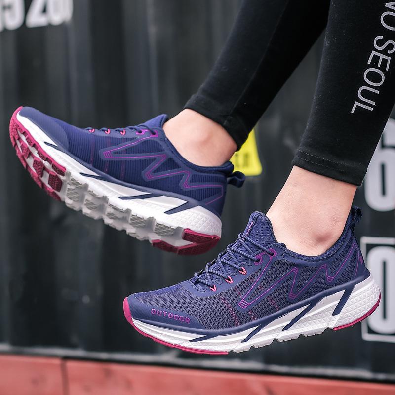 

МОДНЕ ВЗУТТЯ Чоловічі дихаючі спортивні кросівки Спортивне взуття для бігу Відкритий жіночий теніс Тренажер для тренажерного залу 44 синій