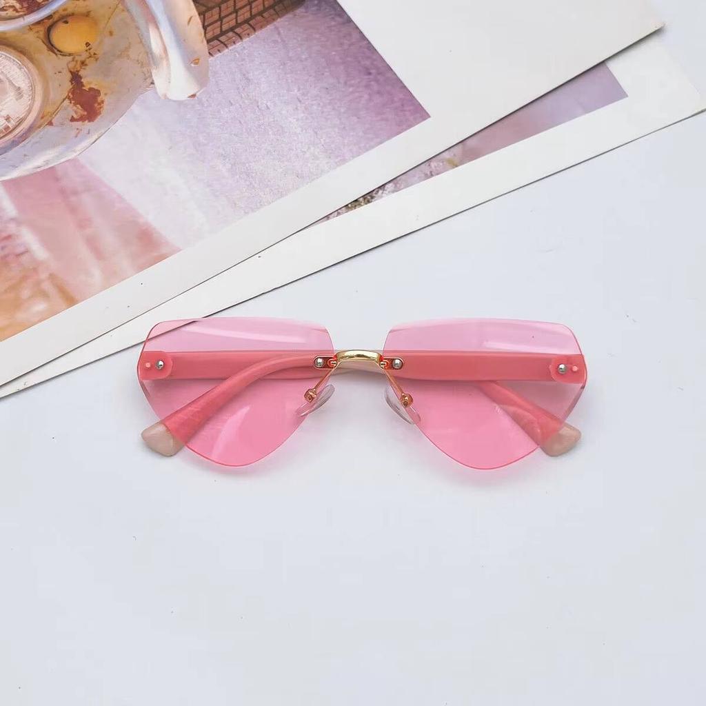 2026 New Children's Fashion Frameless Irregular Personality Trend Dopamine Color Ocean Lens Sunglasses