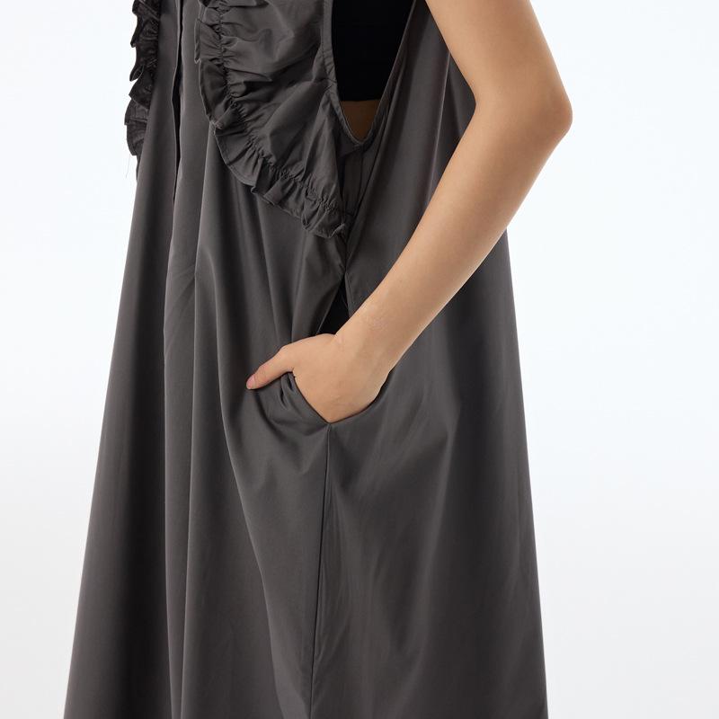 2026 Summer Japanese Retro Dark Pleated Sleeveless Dress – Slimming, Individual, Long
