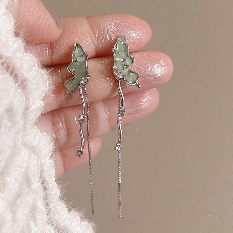 

Умные серьги-бабочки для женщин: Легкая роскошь, высокая мода и универсальная элегантность