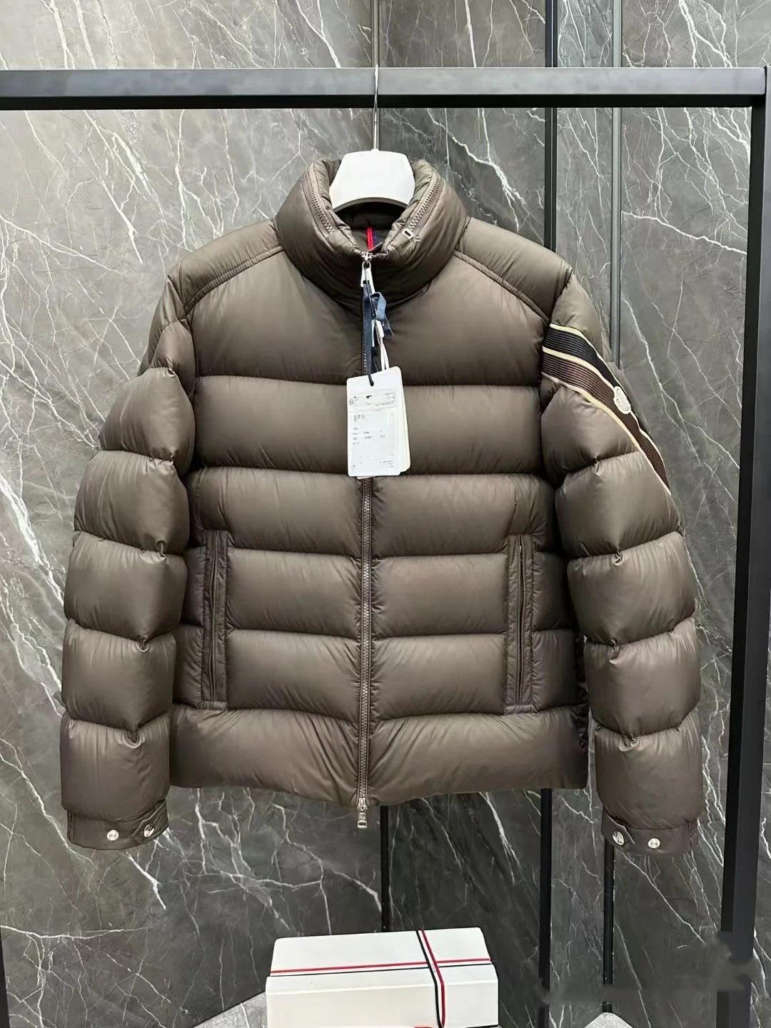 

Solayan M Family Autumn/Winter 25 Unisex Hooded Jacket with Three-Color Trim Extra Large