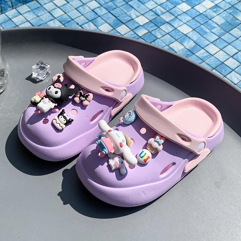 New girls' cartoon Kuromi two-tone versatile clogs with soft soles, non-slip closed-toe sandals