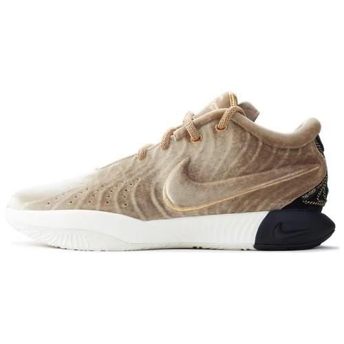 

Nike The Shop x LeBron 21 EP Nobility Gold - FZ7884-700 EU 44 золотий