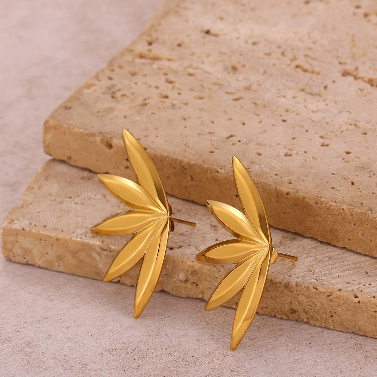 

Gold Color Hoop Earrings For Women Shiny CZ Mini Zirconia Hoops Elegant U-Shape Geometry Earring Party Jewelry Romantic Gifts