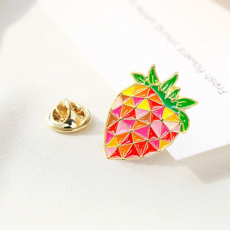 

Милая клубника креативная брошь оригинальный значок на сумку-шляпу аксессуары значок аксессуары корсаж