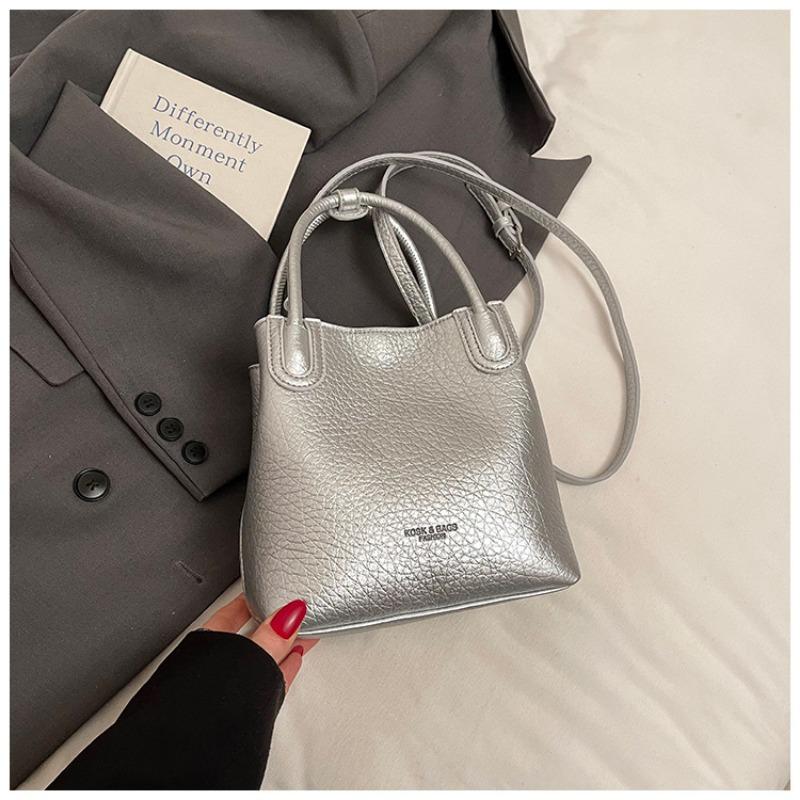 

Portable small bag women s fashion versatile spring new bucket bag high-end shoulder messenger bag