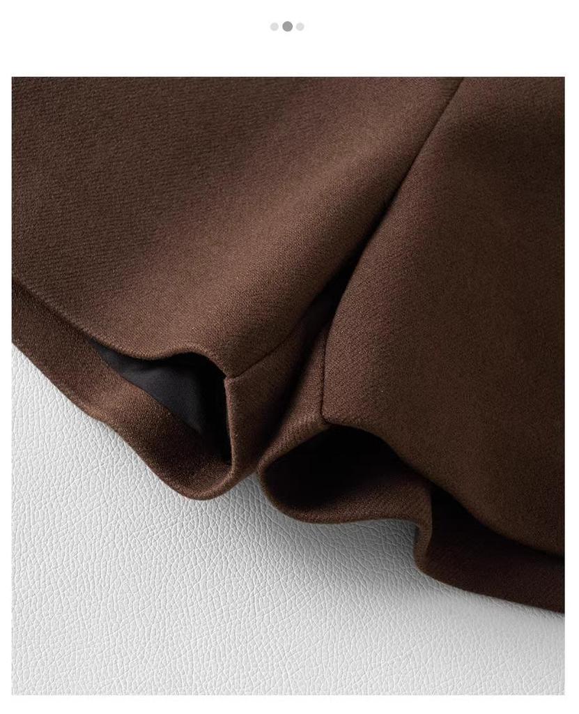 Khaki Woolen A-Line Booty Shorts: Women's Casual Wide-Leg Pants for Autumn/Winter 2024 Fashion