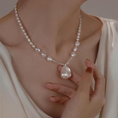 Vintage French Baroque Pearl Pendant Necklace - Minimalist Beaded Clavicle Chain for Women