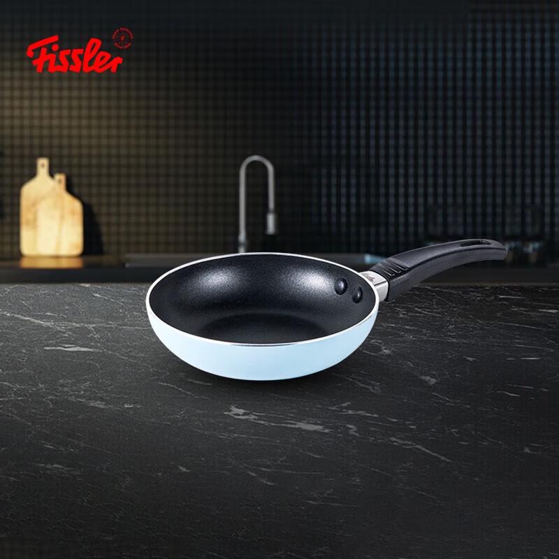 Сковорода с антипригарным покрытием Fissler
