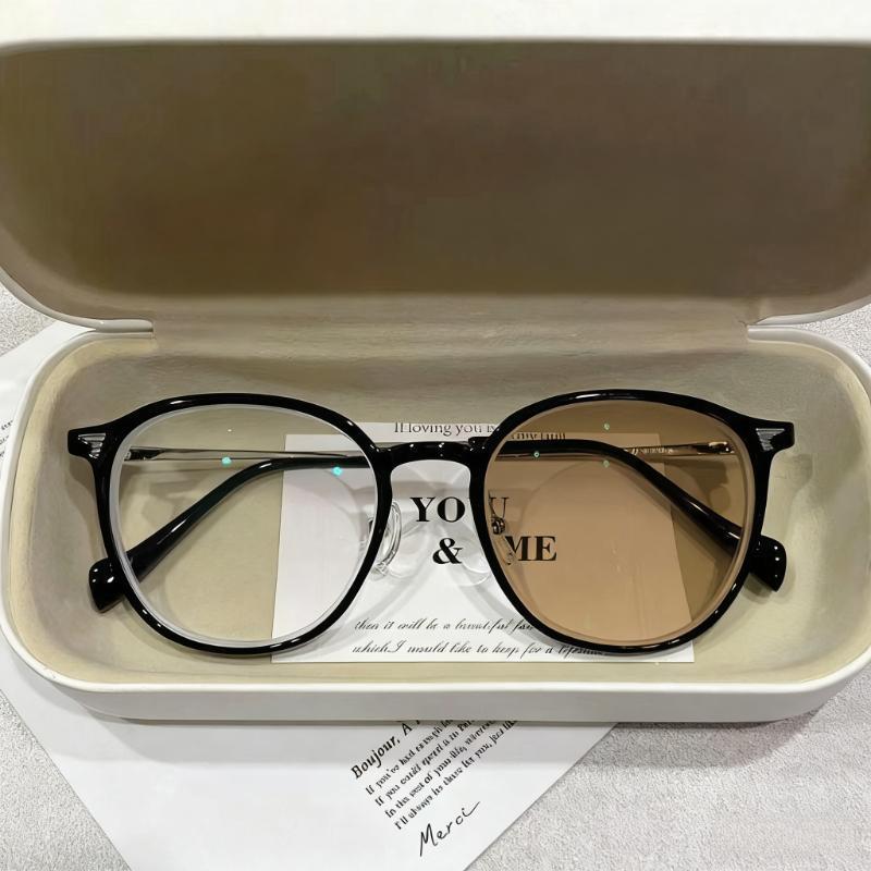 Fashionable Large Frame Circular Photochromic Myopia Glasses Men's and Women's Retro High-definition Anti Blue Light Glasses
