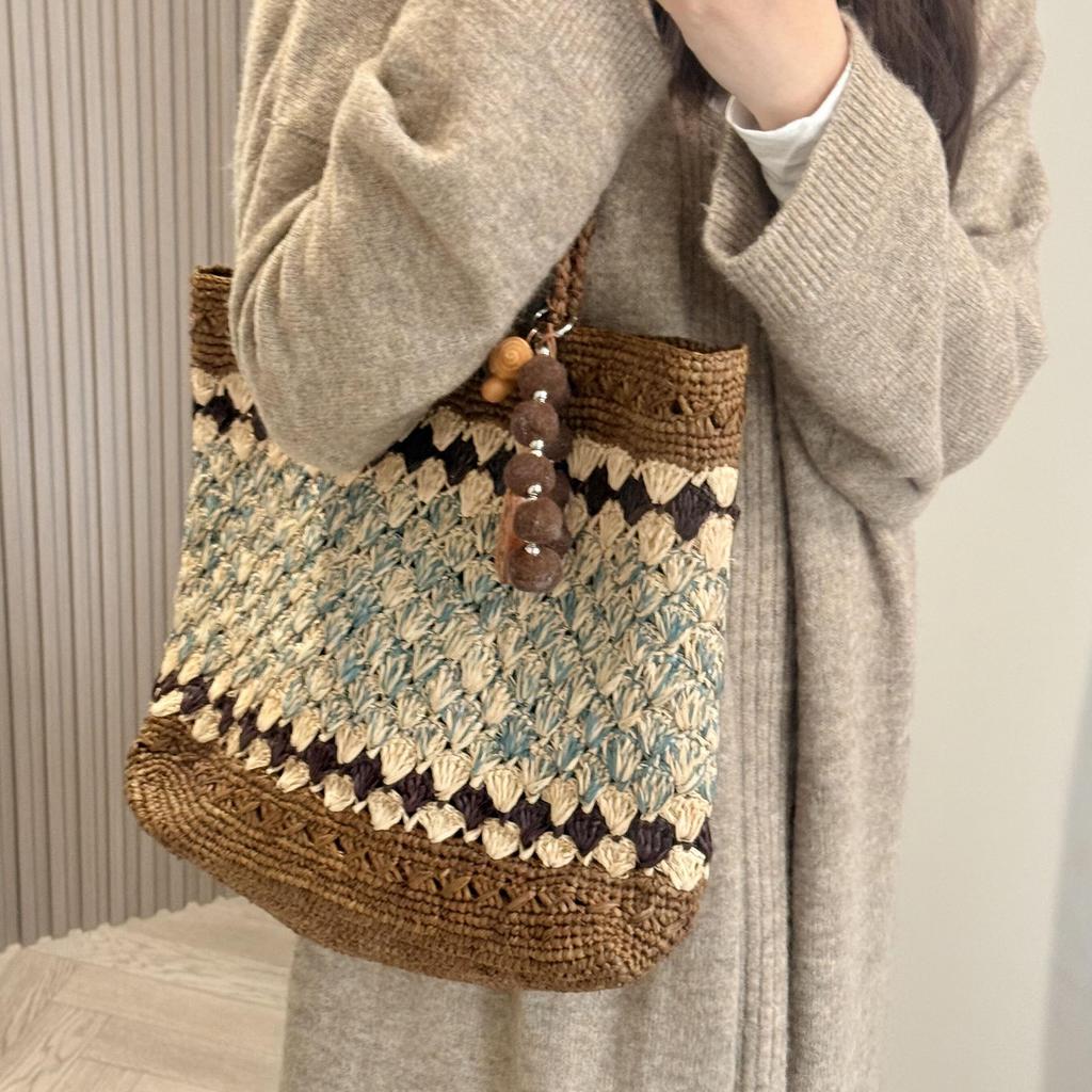 Korean Version Hollow Flower Shoulder Straw Bag New Summer Versatile Straw Bag Woven Bag Seaside Vacation Beach Bag