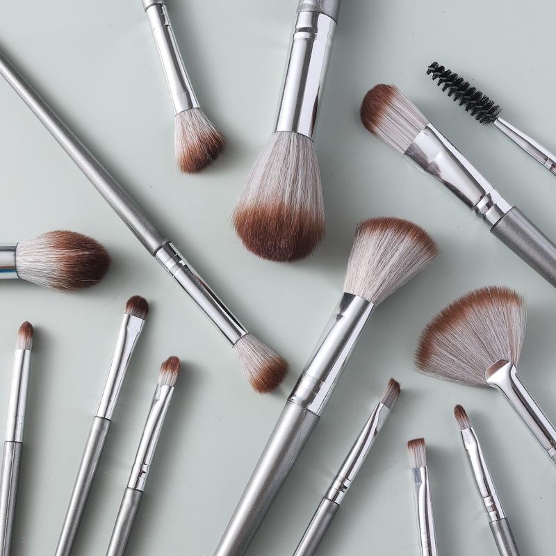 14-Piece Beginner Makeup Brush Set: Eyeshadow, Powder, Blush, Concealer & Nose Shadow Brushes with Soft Bristles