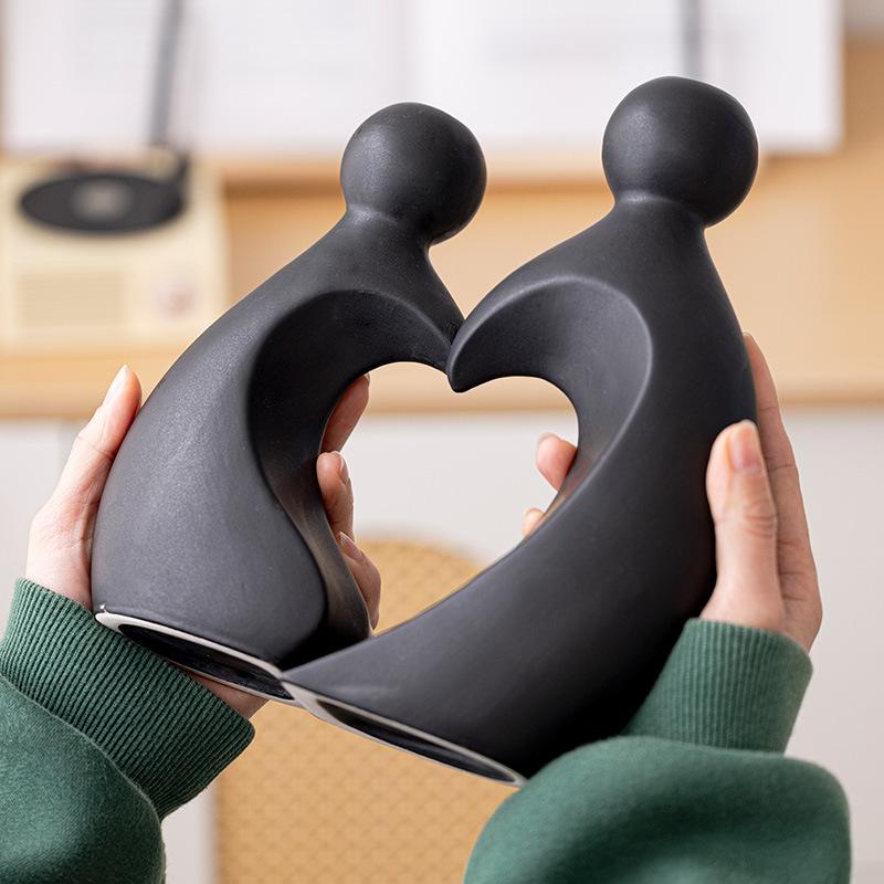 European Ceramic Love Shaped Vase, Creative Home Living Room Desktop Bedroom Decoration, Minimalist Flower Ware Vase Combination