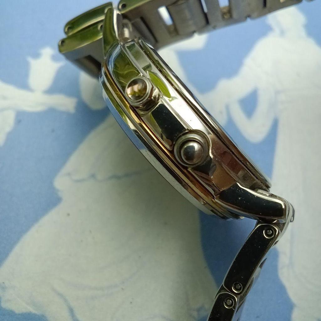 Used SEIKO LUKIA Radio Solar Titanium Ladies Watch