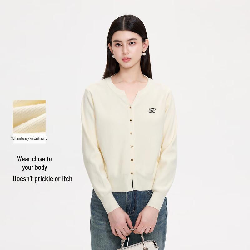 

FivePlus V-Neck Embroidered Knit Cardigan One Size