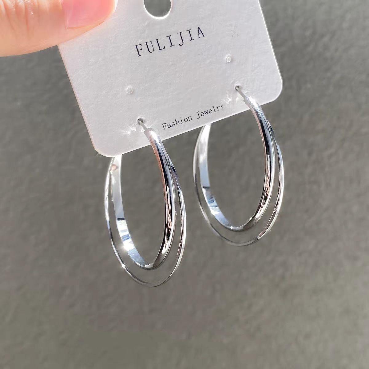 French unique double-layer circle earrings, popular plain circle small face earrings.