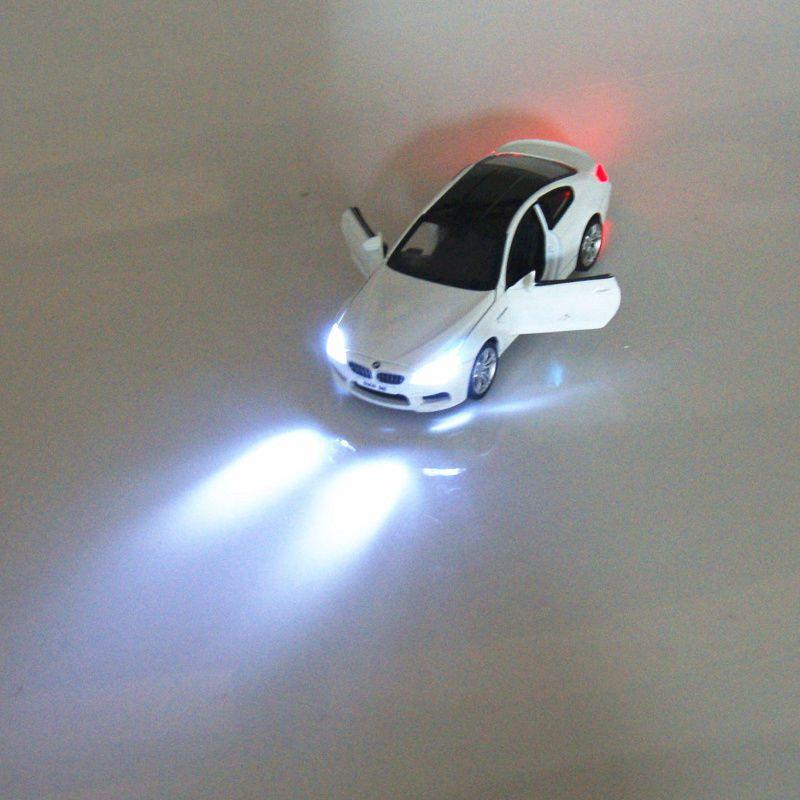Luxurious M6 Metal Diecast 132 Model Car Toy With Sound And Light Features