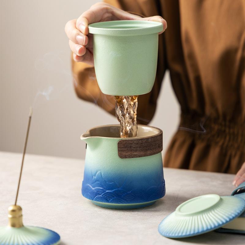 Forbidden City merchandise travel tea set business company annual meeting to send leadership customers elders Teachers' Day gift printing
