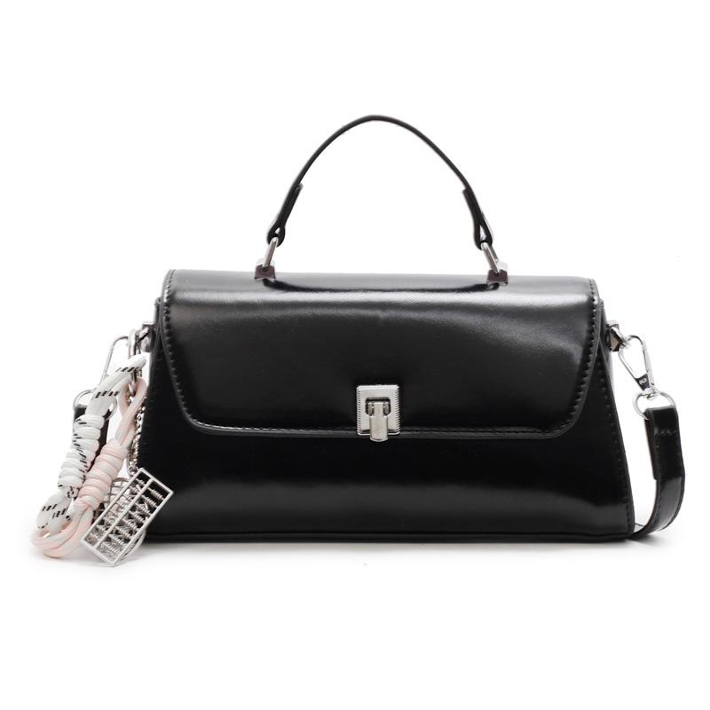 Bag lady 2025 new trendy high-end fashion retro versatile messenger bag spring and summer small bag portable small square bag