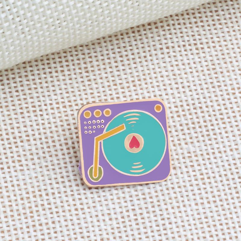 9 Style Brooch Vintage Game Machine Envelope Phonograph Square Enamel Pin And Brooches For Women Badge Jackets Men Accessories