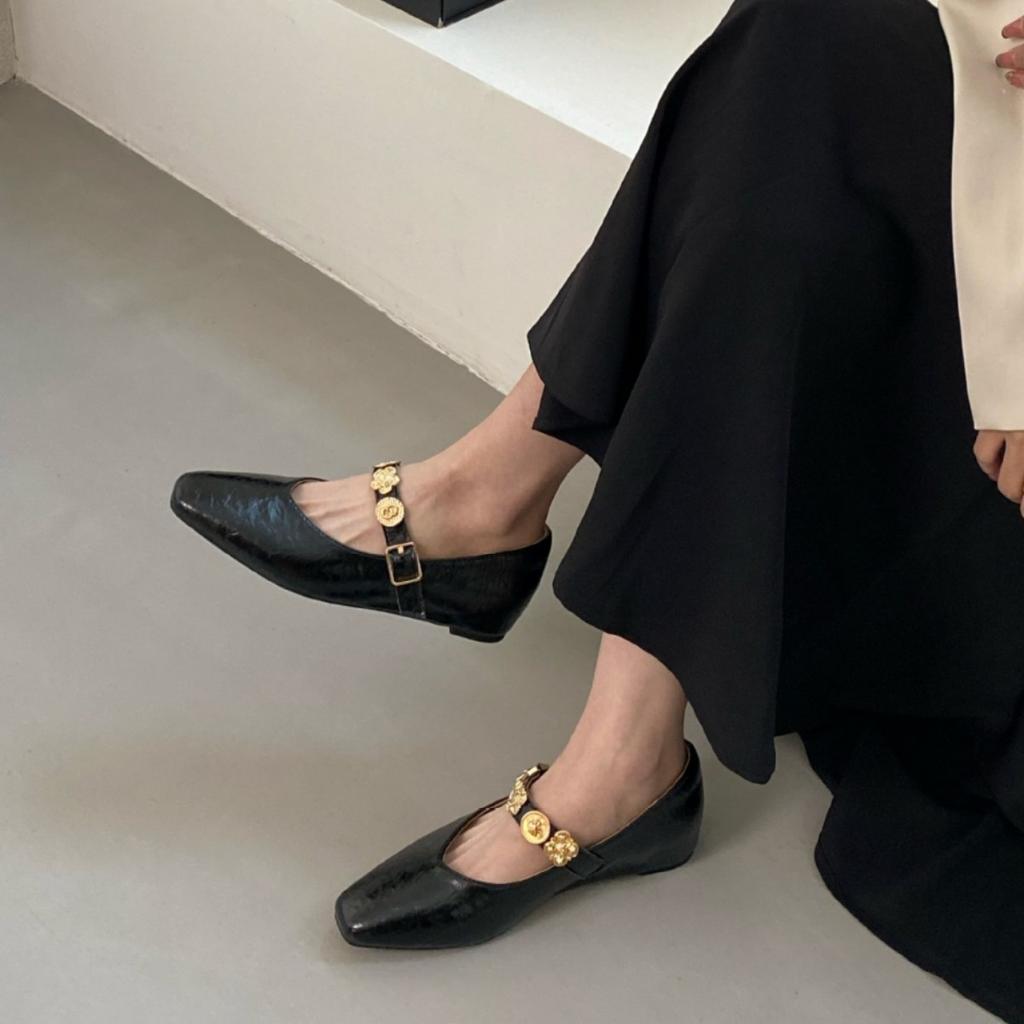 French round head thick heel flat bottom shallow mouth single shoes women's spring and autumn 2025 new versatile one-word buckle with Mary Jane