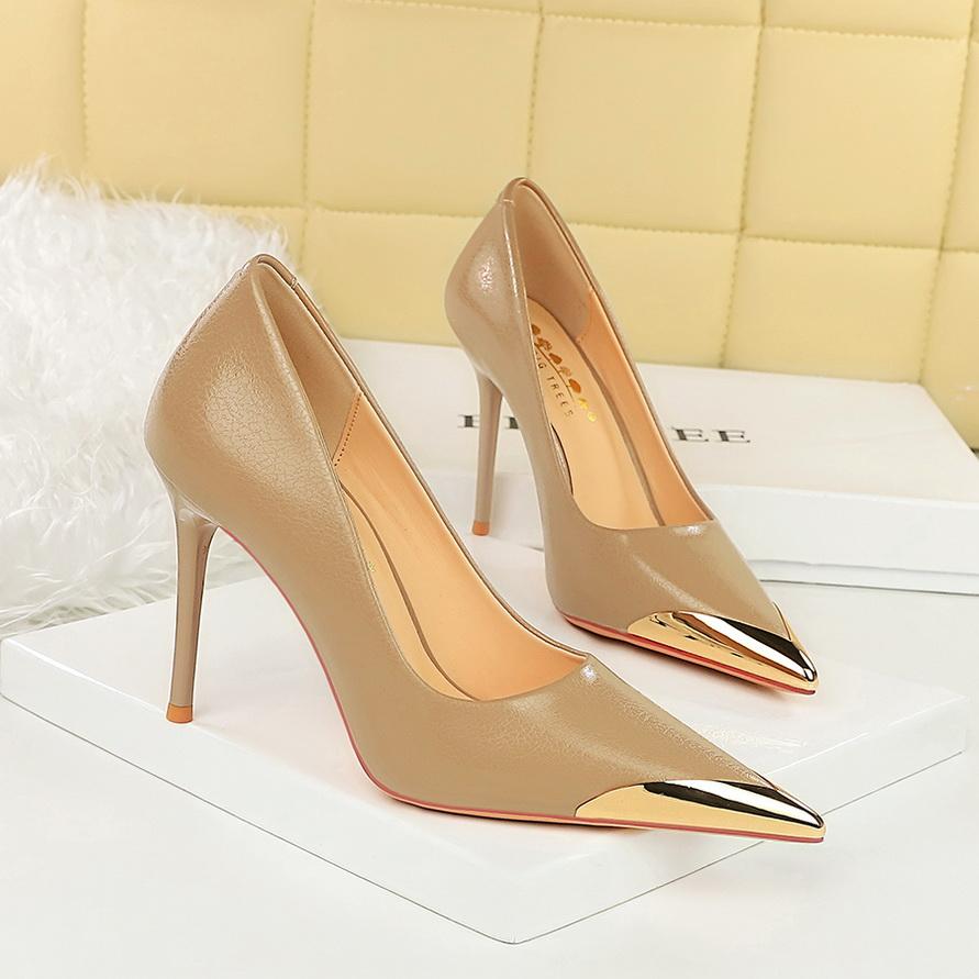 Dámské retro Banquet vysoké podpatky Ultravysoké podpatky Kovové špičaté jednoduché boty s mělkými ústy