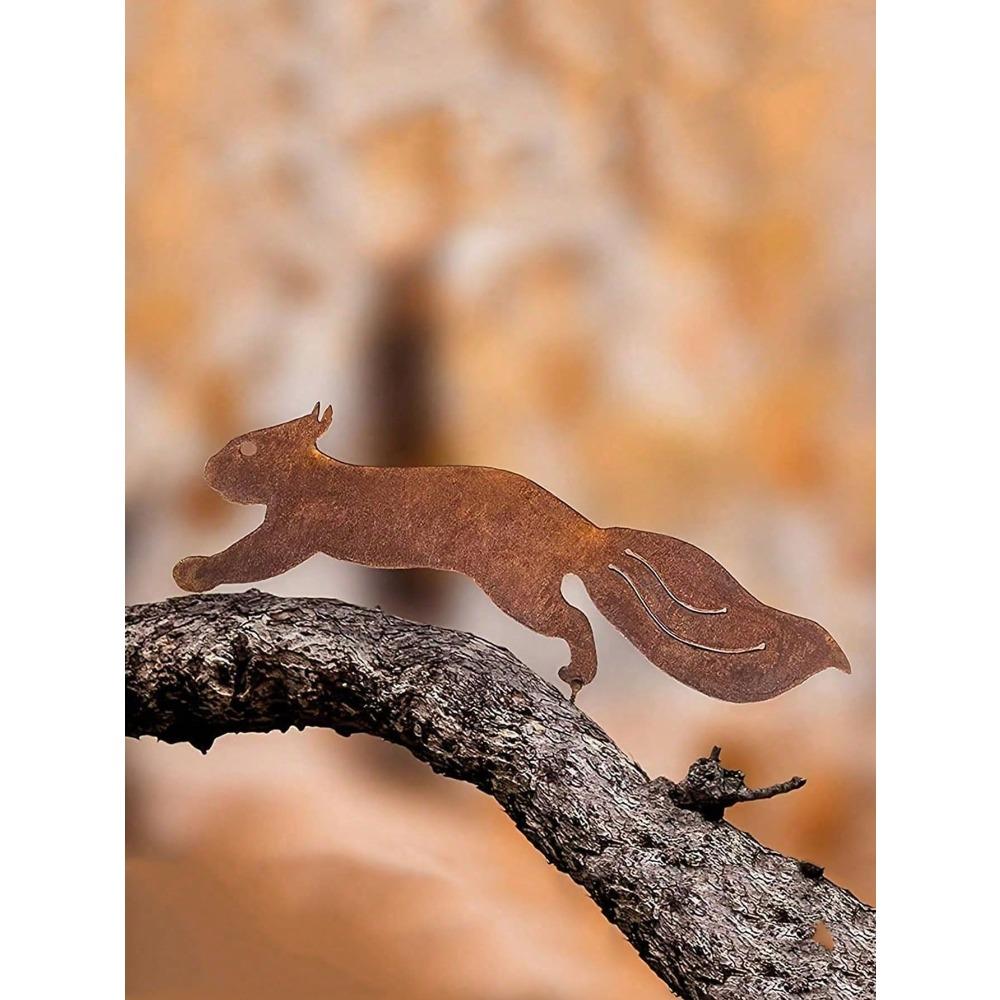 Rustic Metal Squirrel Garden Stake, Iron Animal Silhouette Art for Outdoor Patio Fence Yard Decor, Vintage Wildlife Lawn Ornament