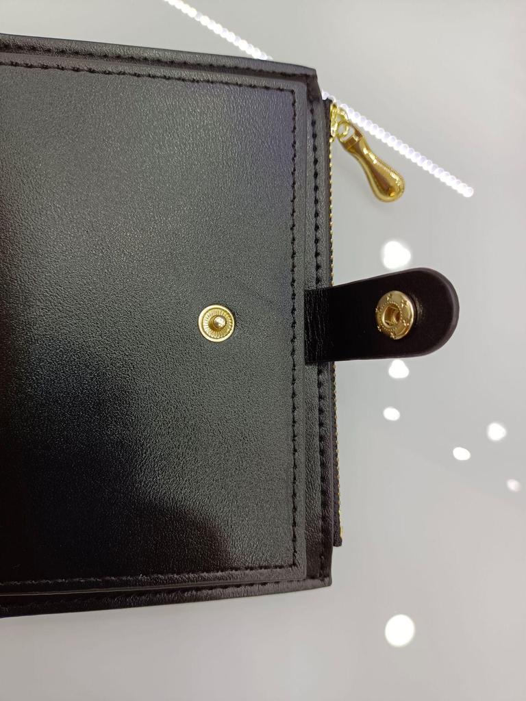 HAITAO Women's Pearlescent Korean Wallet: Compact Zipper Bag with Multi-Card Slots and Coin Purse.