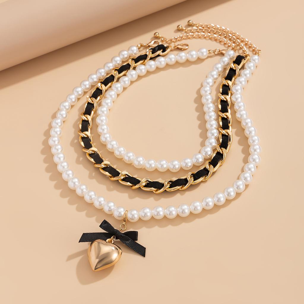 3pcs/set Fashion Jewelry Multilayer Imitation Pearl Beaded Necklace Punk Big Love Heart Pendant Chain Grunge Necklace Set