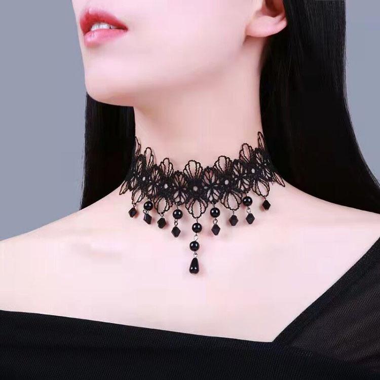 Colier Choker Gotic din Dantelă Neagră - Accesoriu Simplu Punk pentru Femei